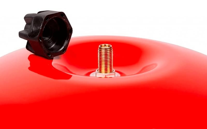 Расширительный бак Джилекс В 24 вертикальный с фланцем из оцинкованной стали, арт. 7724